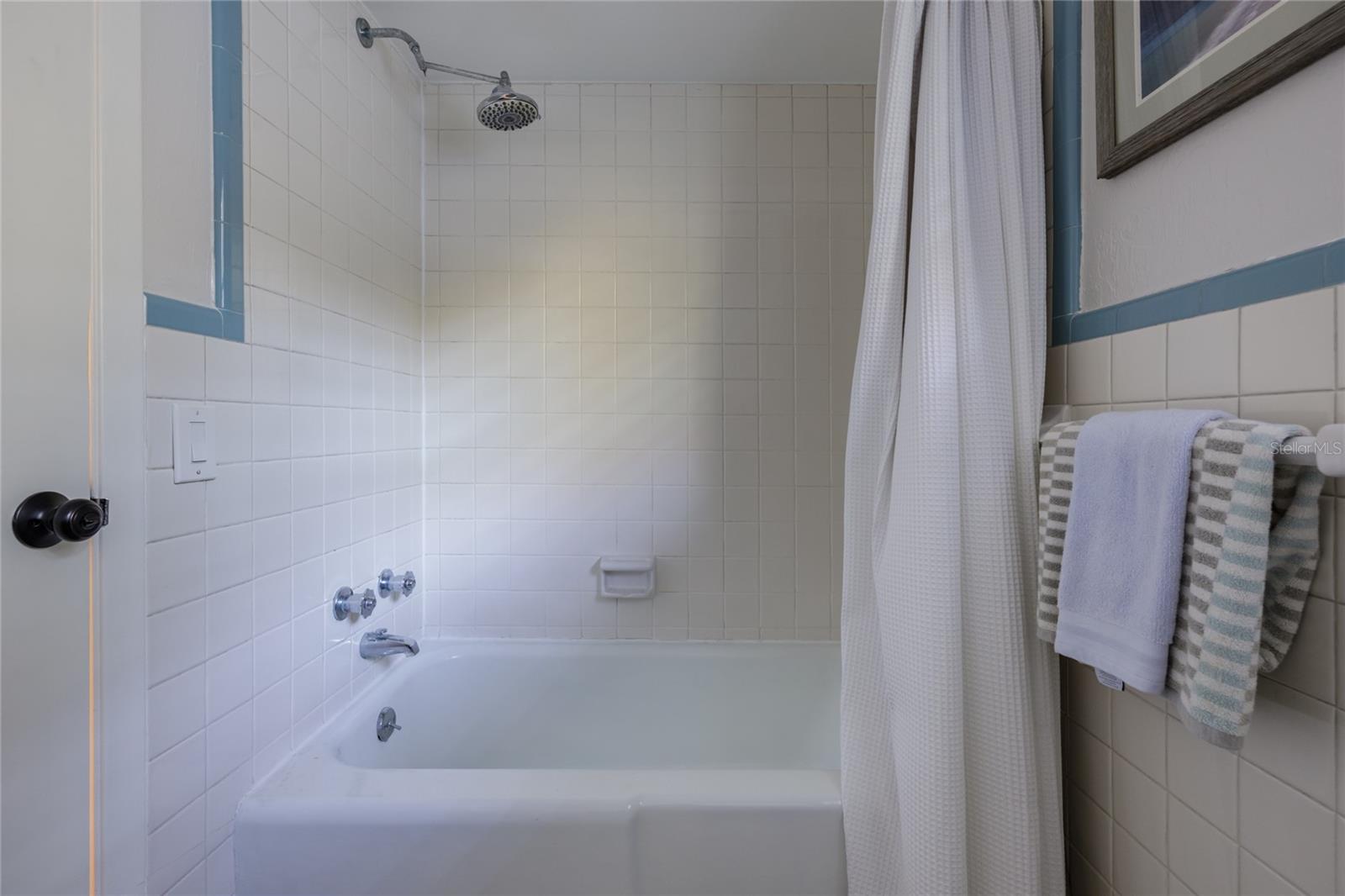 Image 55 of 71 For 2006 104th Way