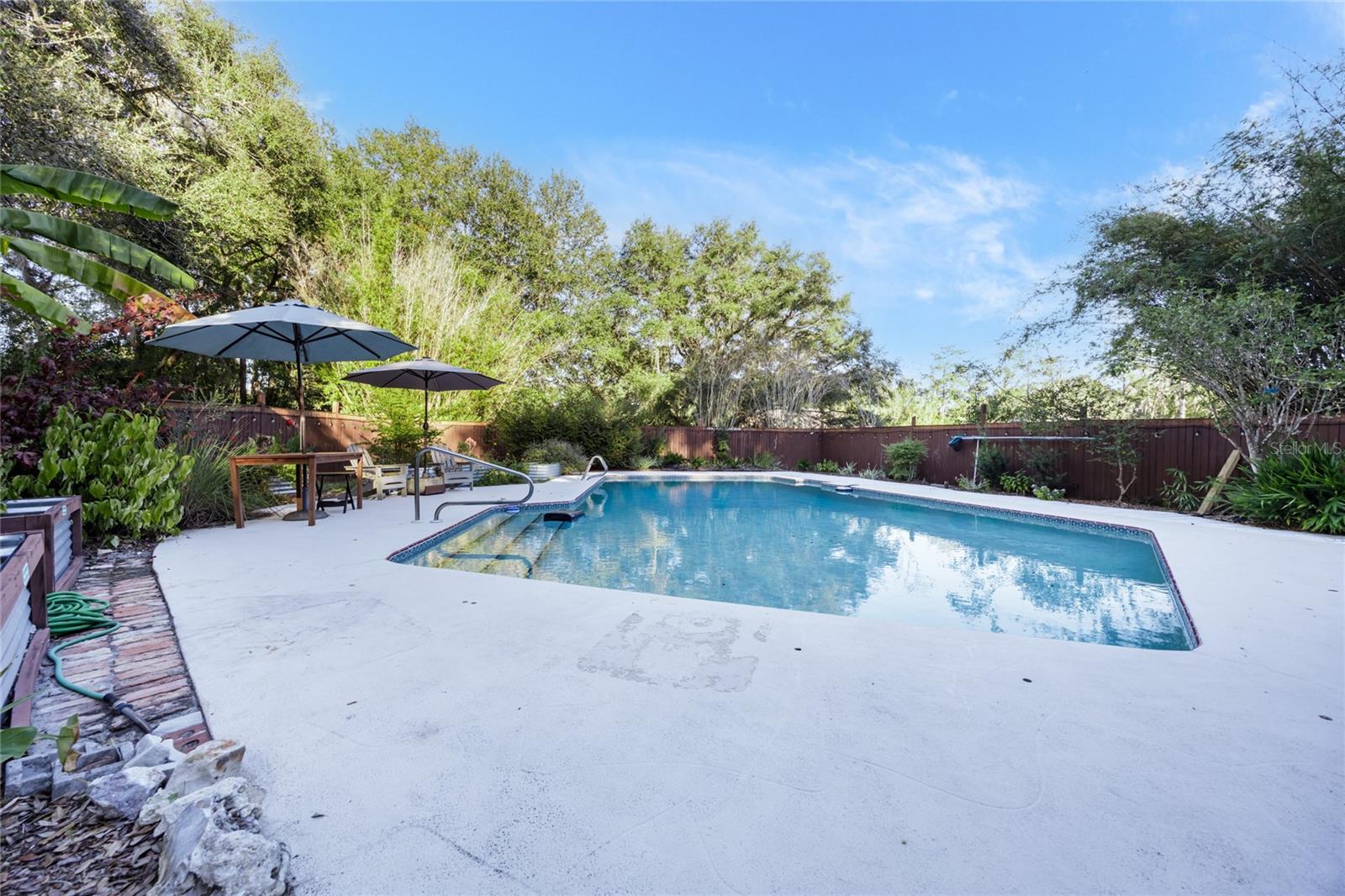 Image 65 of 71 For 2006 104th Way