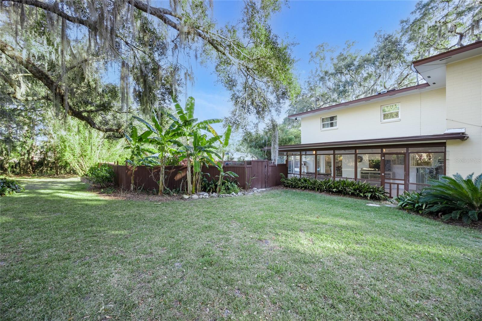 Image 66 of 71 For 2006 104th Way