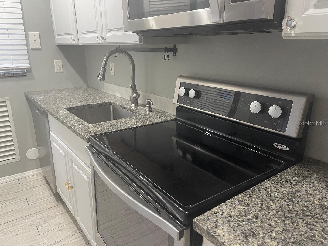 Image 3 of 11 For 703 75th Street 101