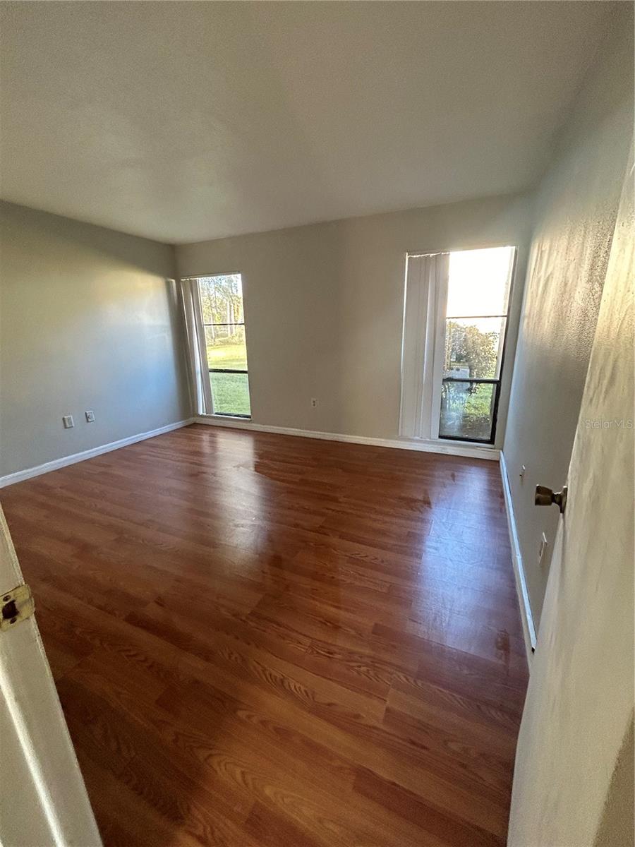 Image 13 of 19 For 2811 Archer Road X203
