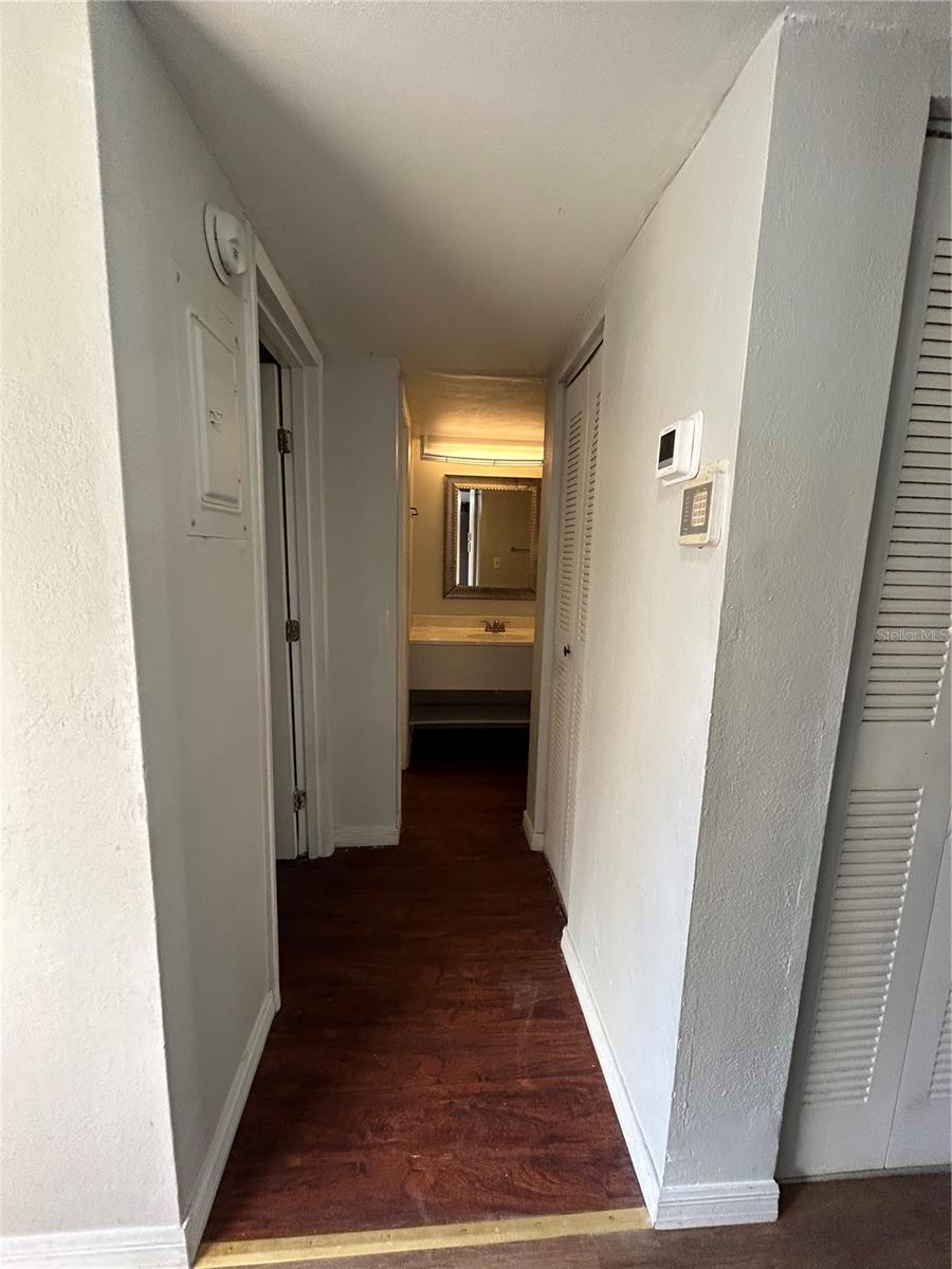 Image 19 of 19 For 2811 Archer Road X203