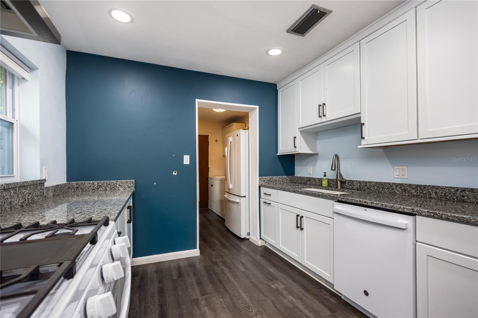 Image 11 of 31 For 1814 7th Street