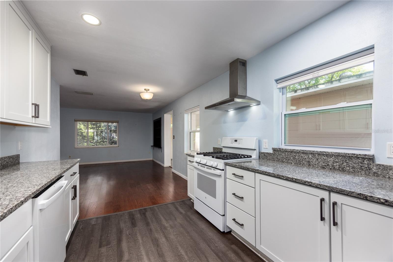 Image 12 of 31 For 1814 7th Street