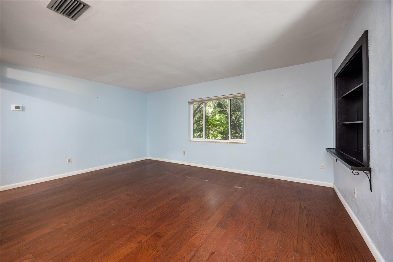 Image 17 of 31 For 1814 7th Street