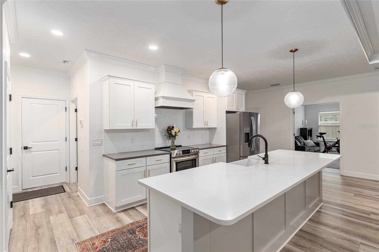 Image 21 of 97 For 1425 67th Drive