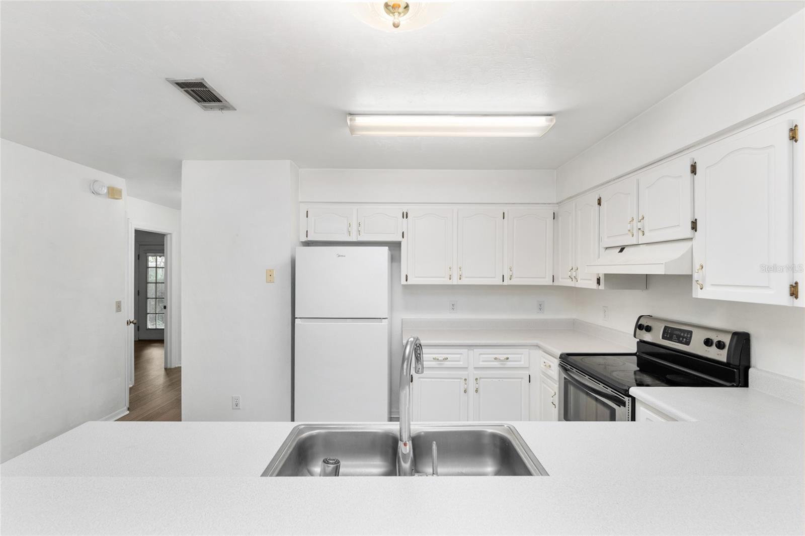 Image 21 of 56 For 2963 40th Avenue