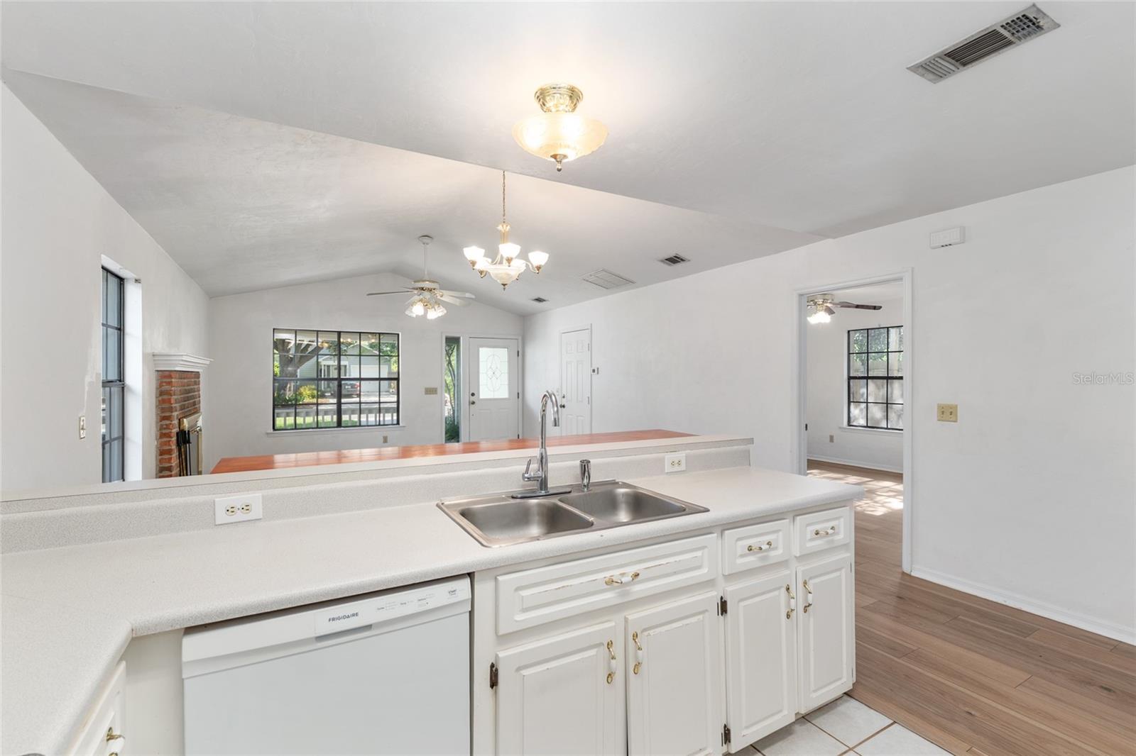 Image 22 of 56 For 2963 40th Avenue