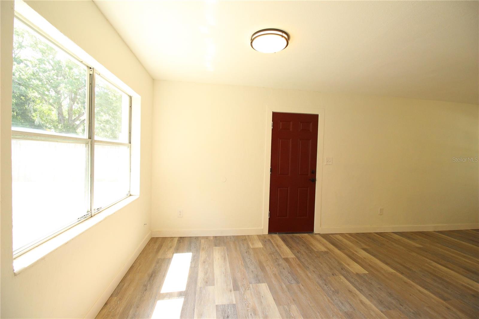 Image 9 of 19 For 706 24th Street