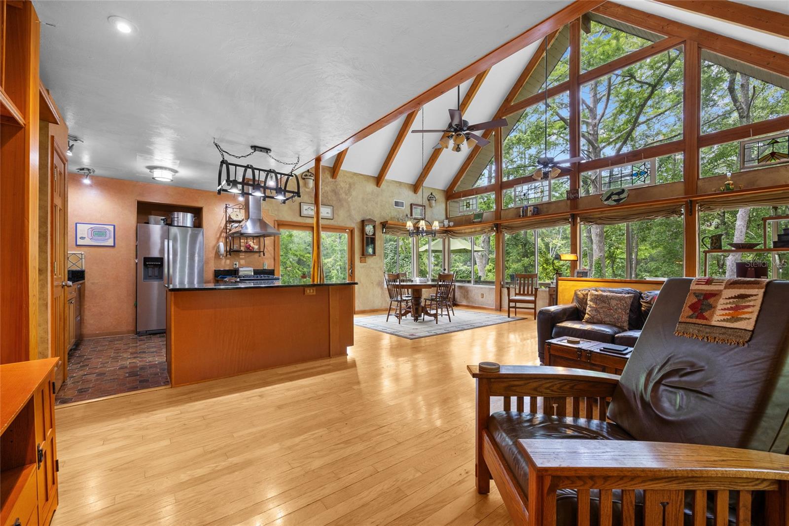 Image 11 of 53 For 174 Meridian Court