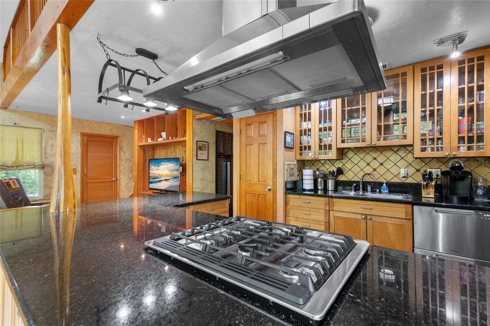 Image 15 of 53 For 174 Meridian Court