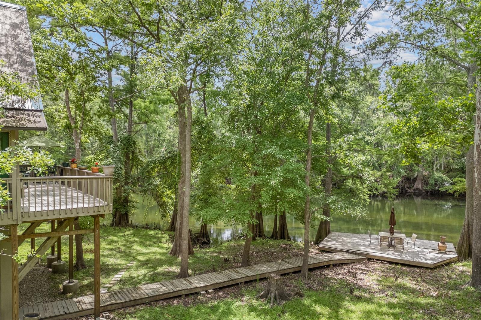 Image 4 of 53 For 174 Meridian Court