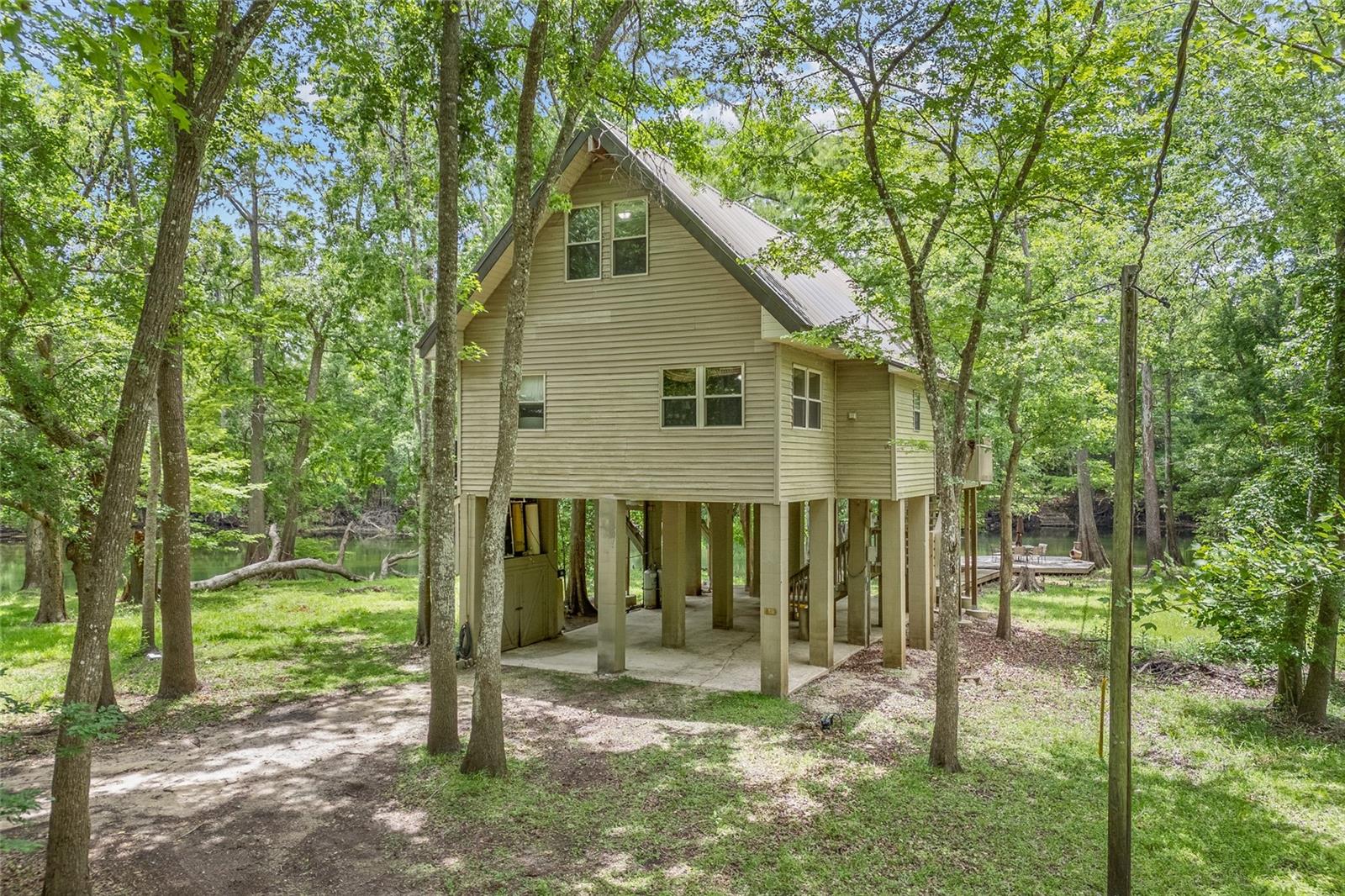 Image 6 of 53 For 174 Meridian Court