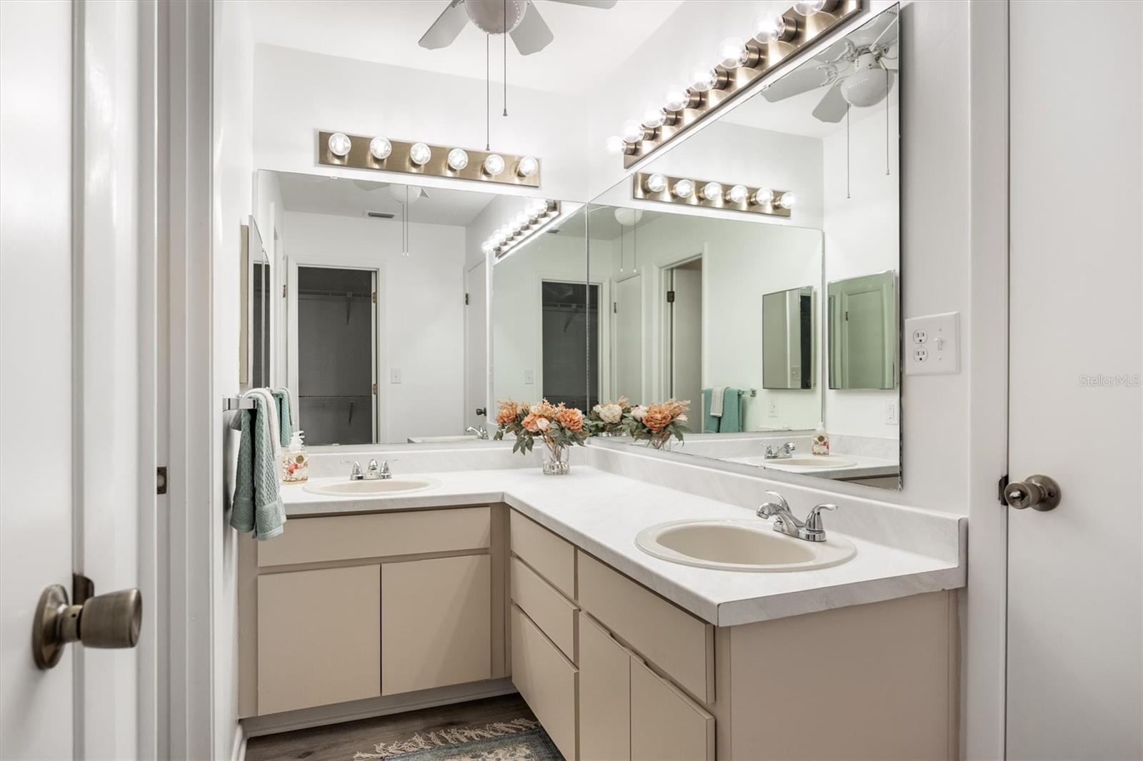 Image 14 of 24 For 8525 37th Drive