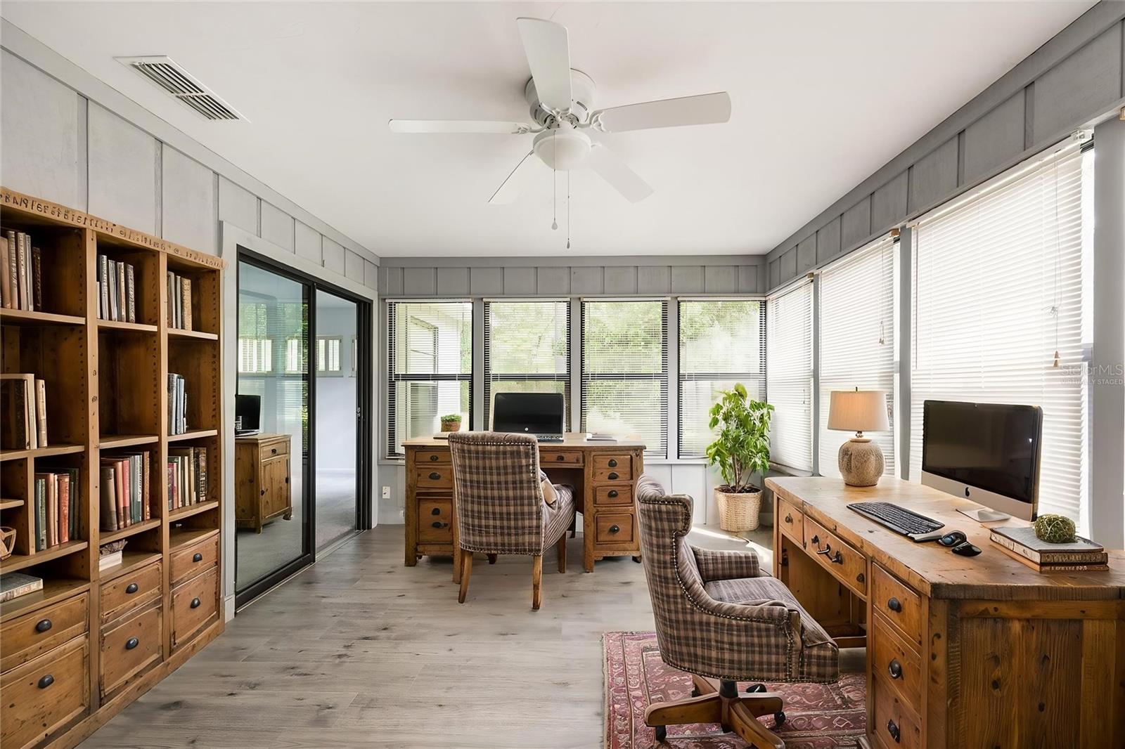 Image 19 of 24 For 8525 37th Drive