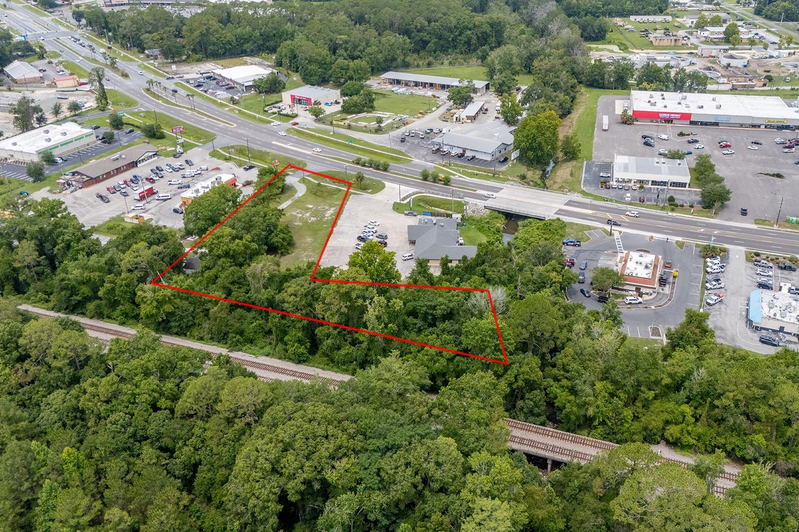 Image 10 of 31 For Walnut Street