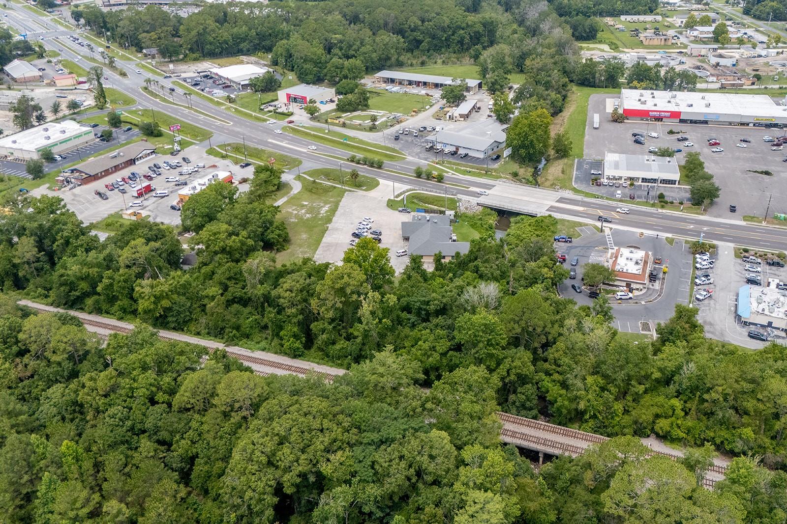 Image 11 of 31 For Walnut Street