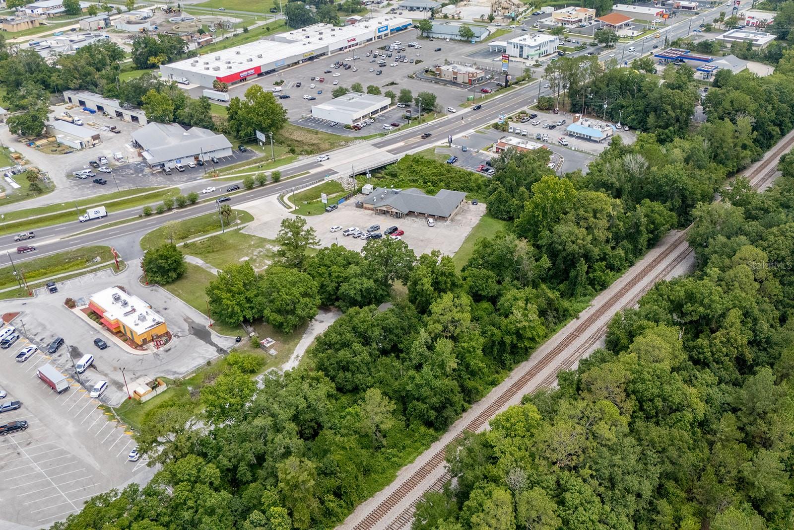 Image 7 of 31 For Walnut Street