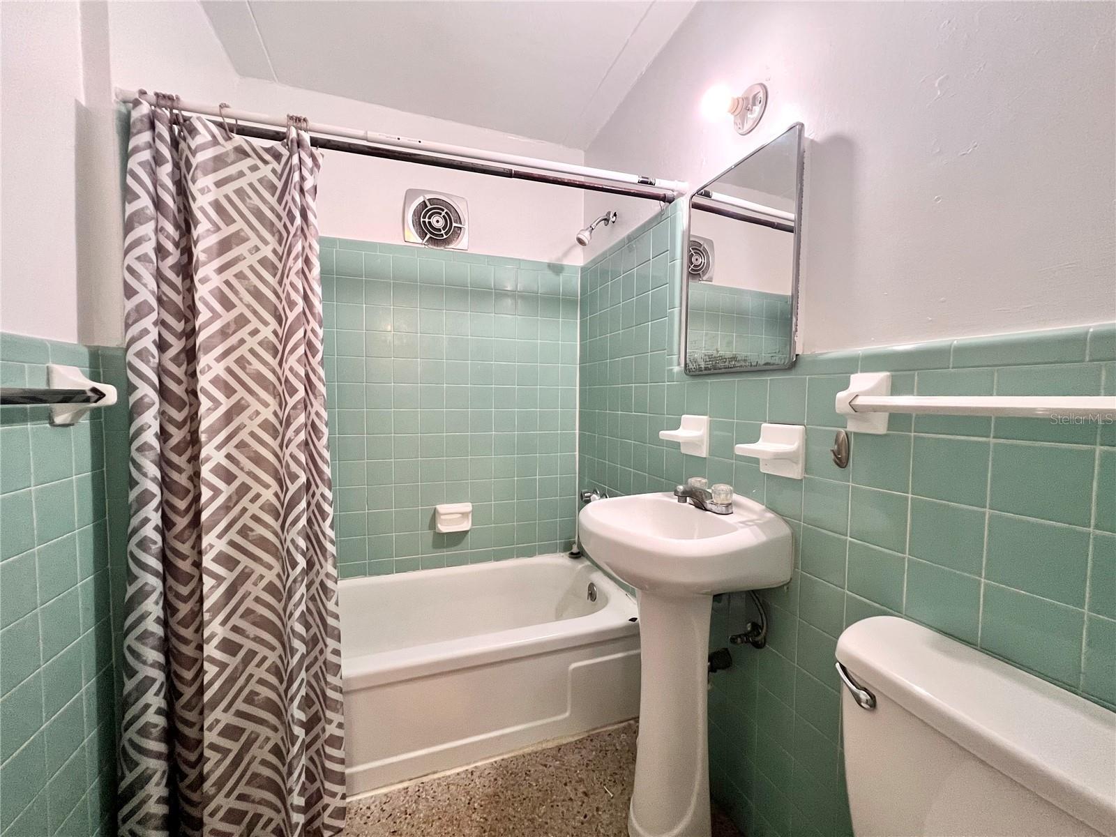 Image 12 of 14 For 1303 6th Street 4