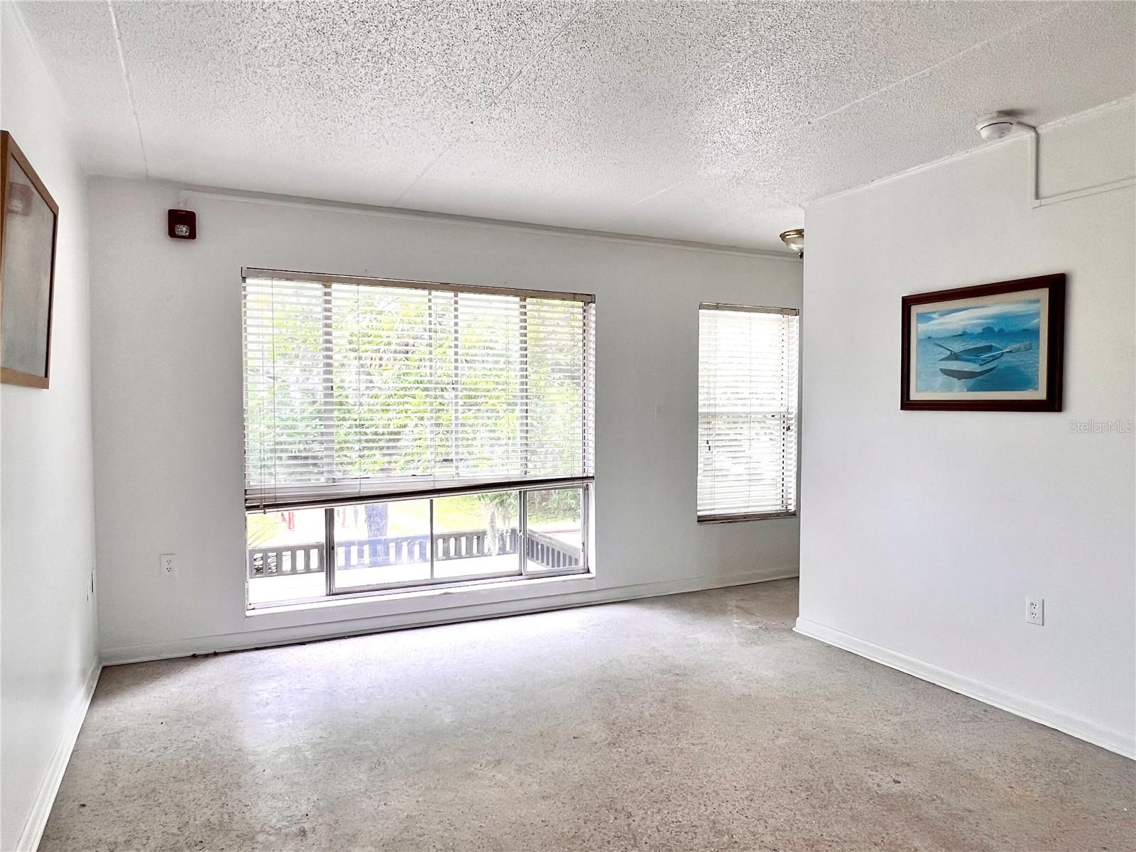 Image 3 of 14 For 1303 6th Street 4