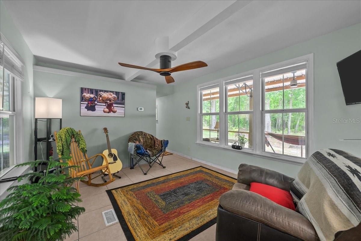 Image 6 of 31 For 21329 111th Avenue