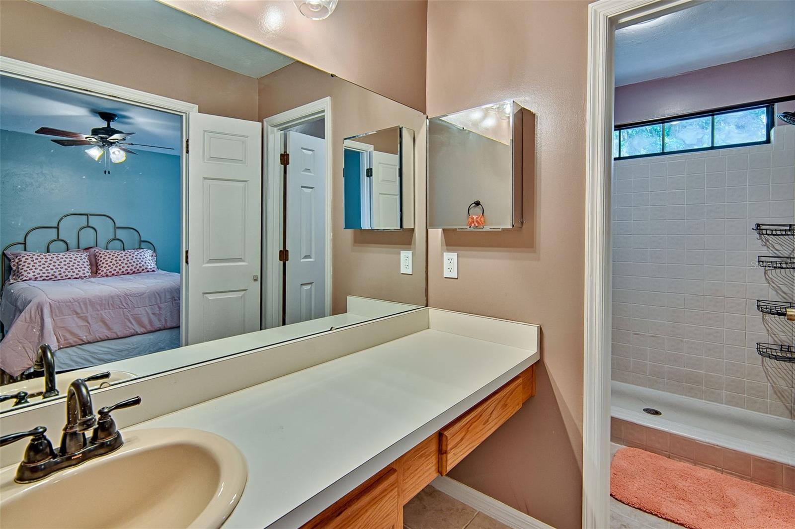 Image 16 of 19 For 832 42nd Terrace