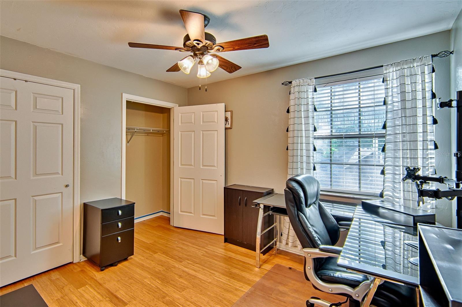 Image 17 of 19 For 832 42nd Terrace