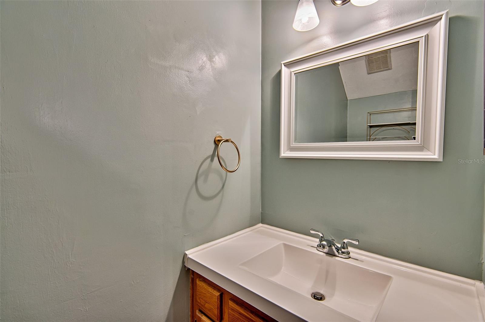 Image 8 of 19 For 832 42nd Terrace