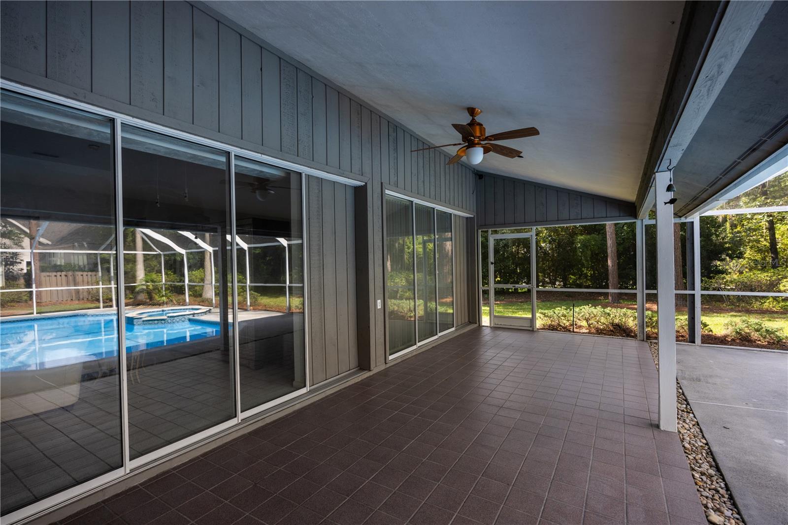 Image 18 of 52 For 4616 57th Drive