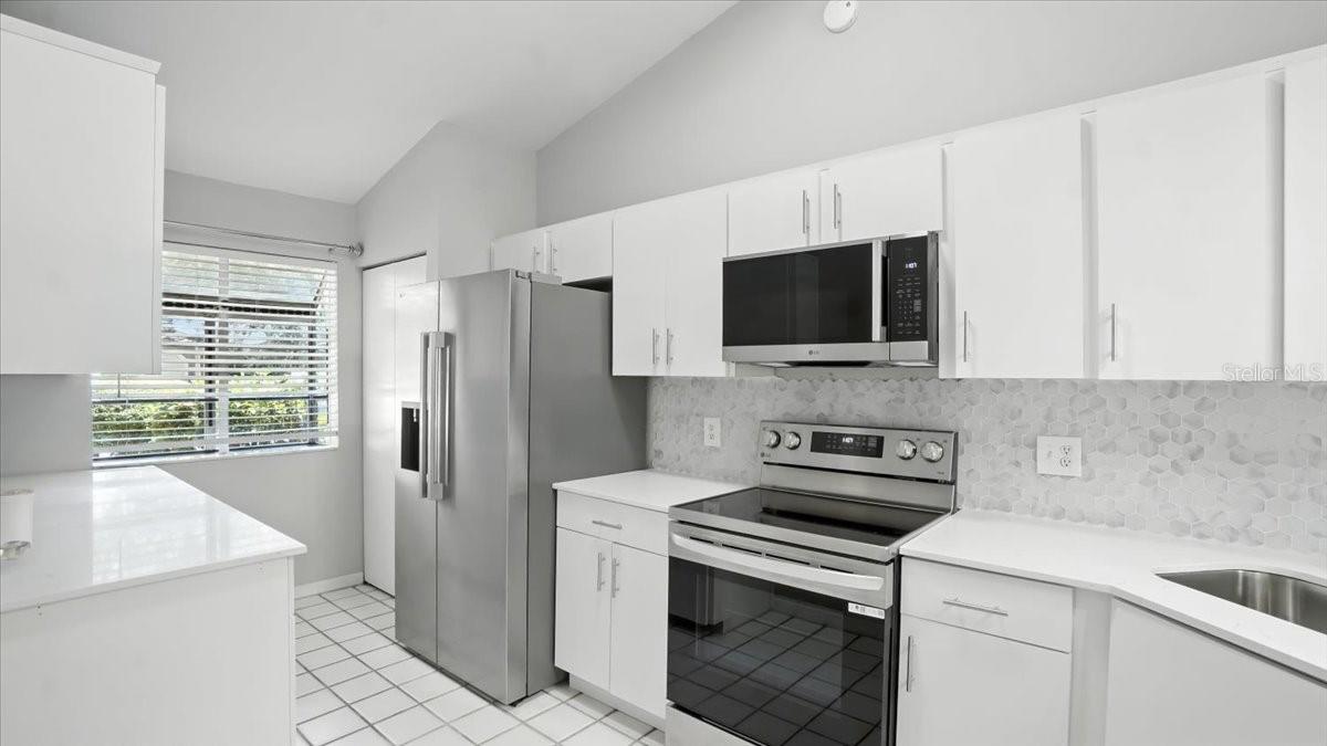 Image 17 of 35 For 819 51st Way