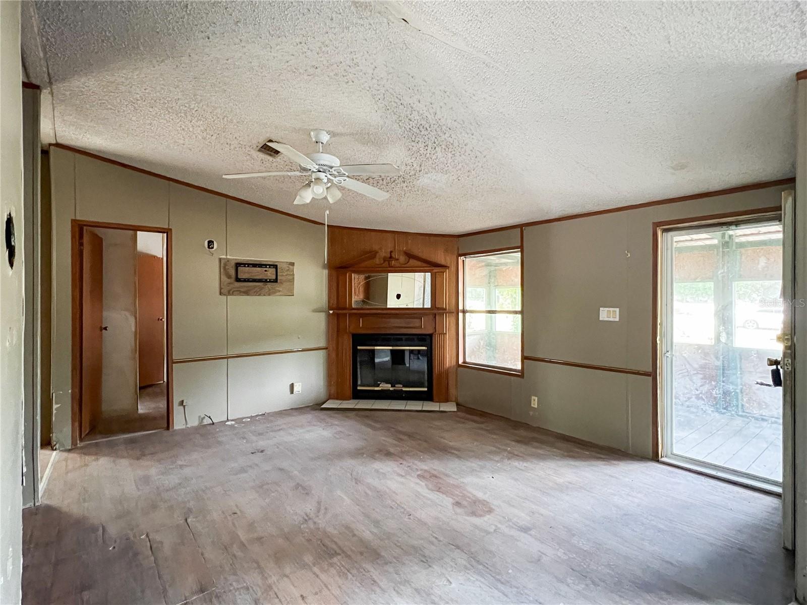 Image 21 of 42 For 769 Grape Street