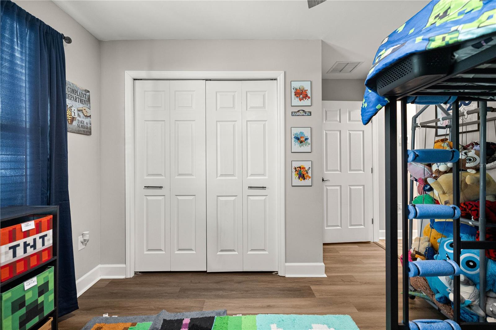 Image 13 of 32 For 15591 14th Place