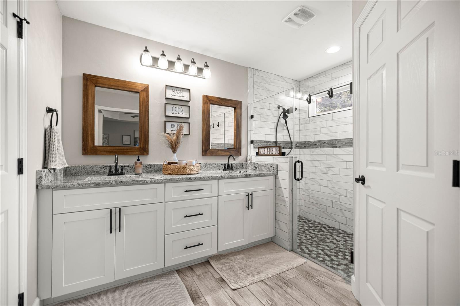 Image 17 of 32 For 15591 14th Place