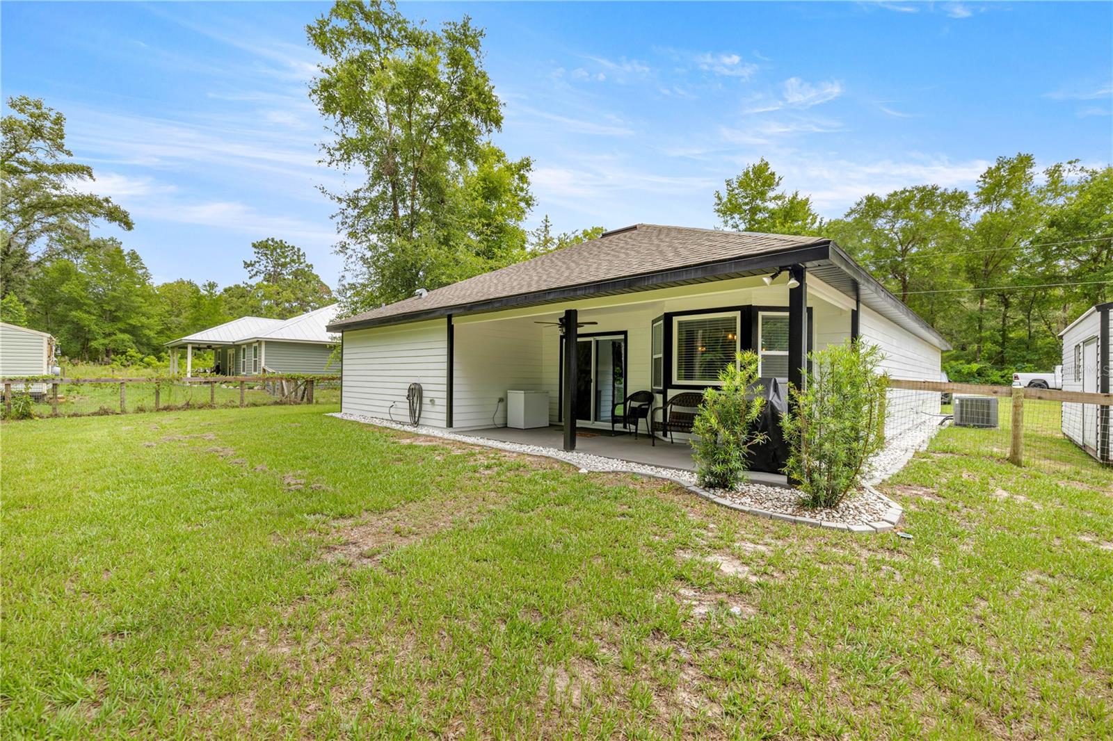 Image 4 of 32 For 15591 14th Place