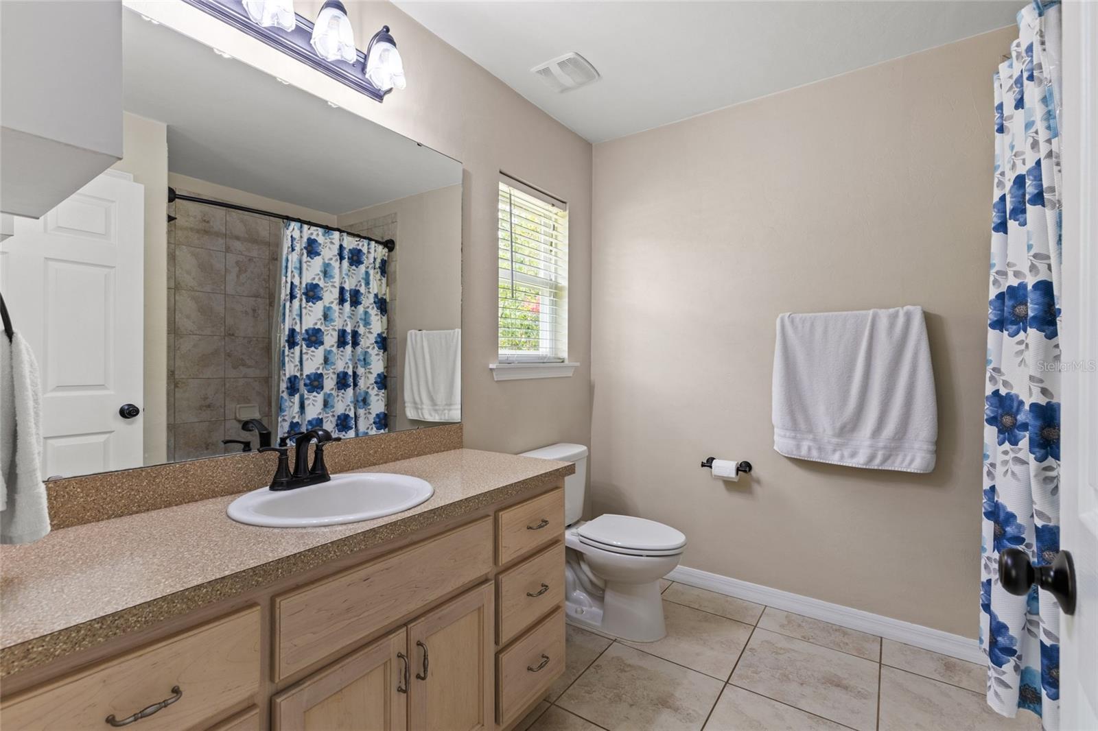 Image 16 of 39 For 24708 170th Terrace