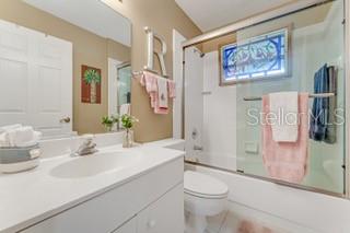 Image 18 of 29 For 916 Ashmeade Court