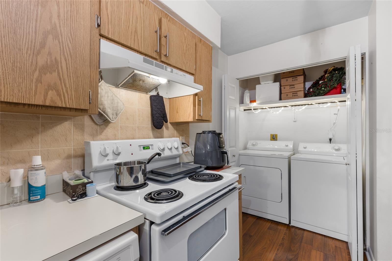 Image 14 of 22 For 2635 35th Place 304