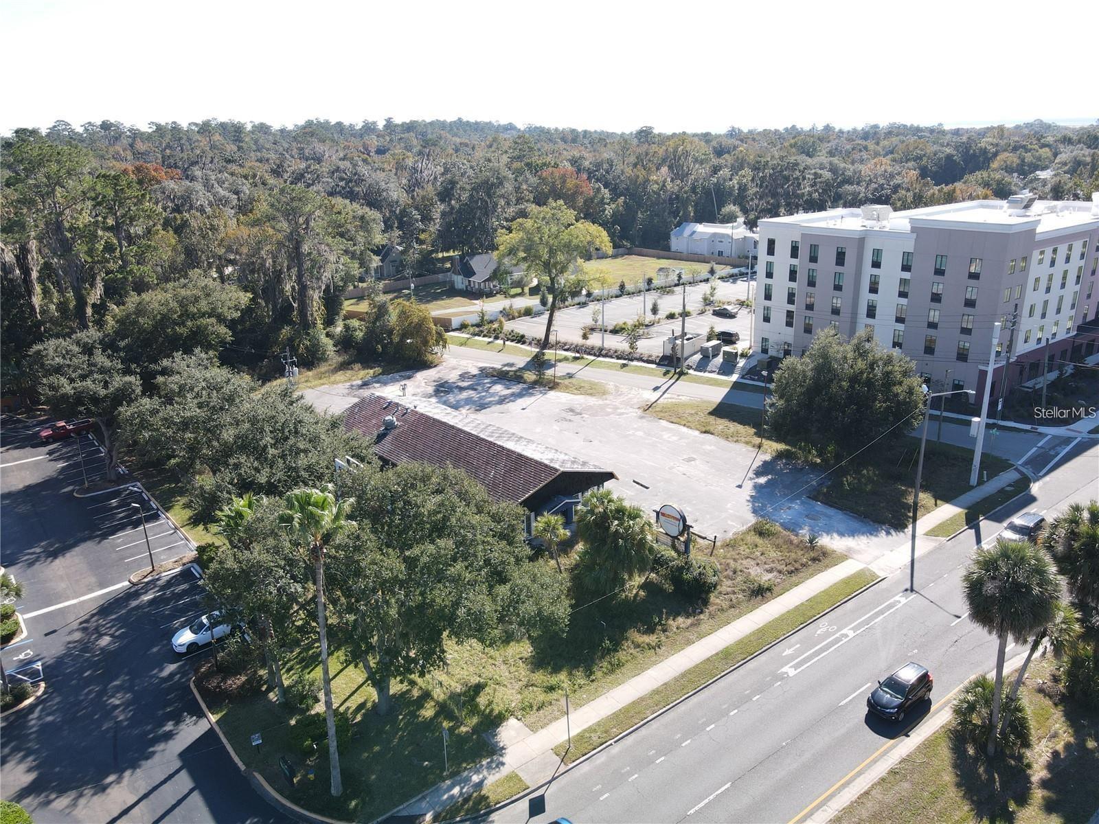 Image 3 of 13 For 2445 13th Street