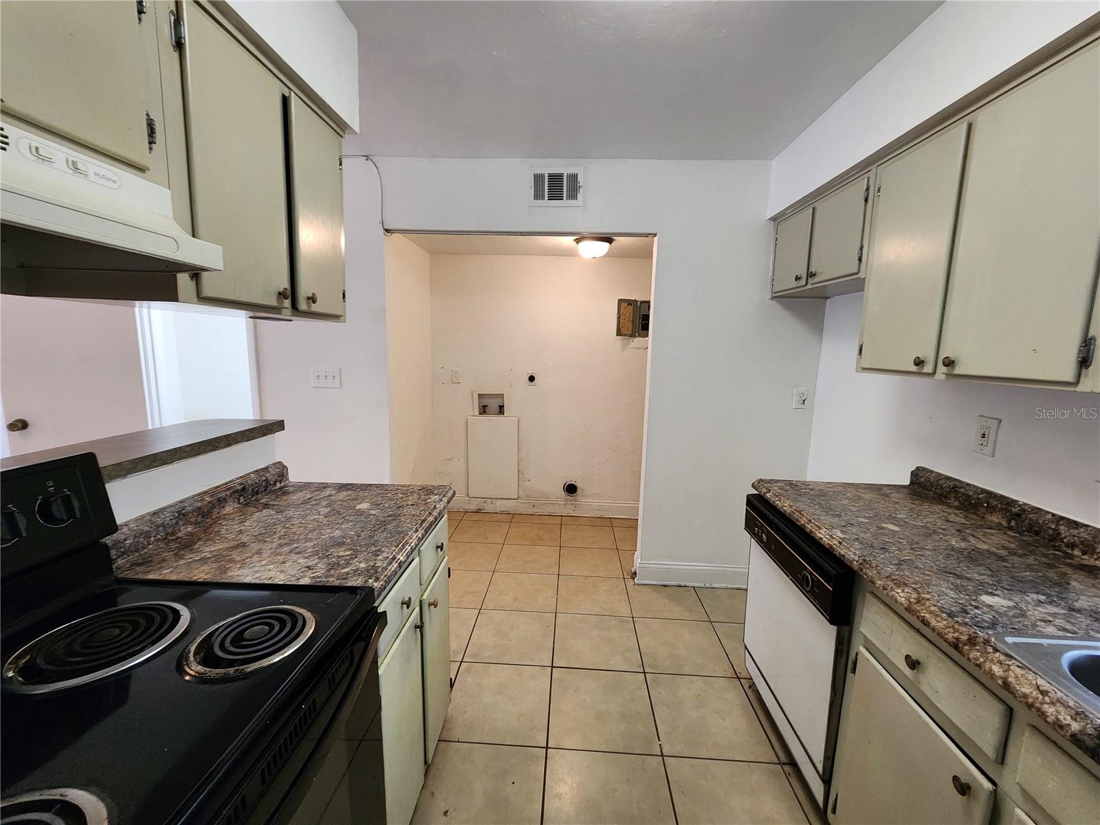 Image 15 of 32 For 713 69 Street B