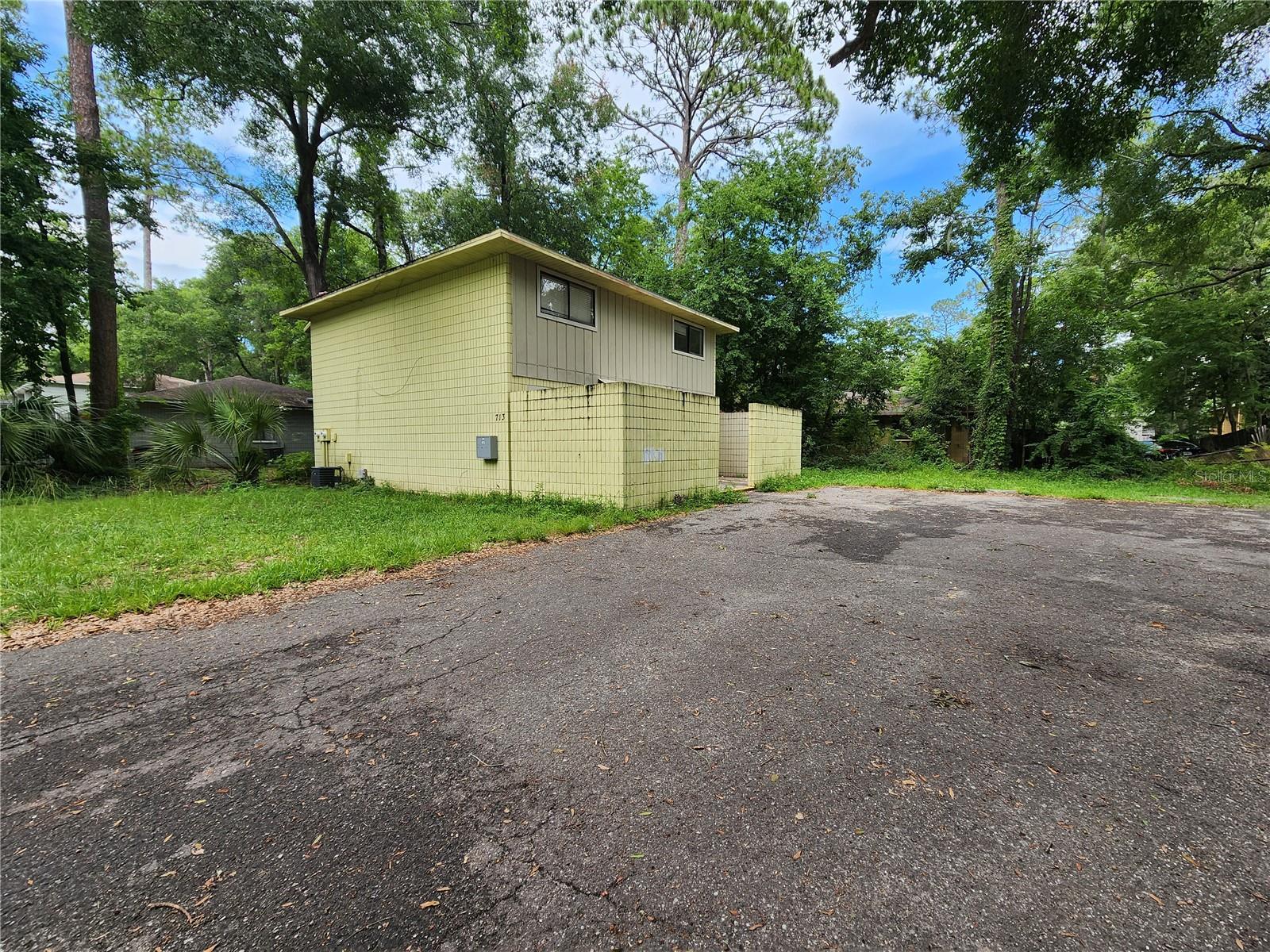 Image 3 of 32 For 713 69 Street B