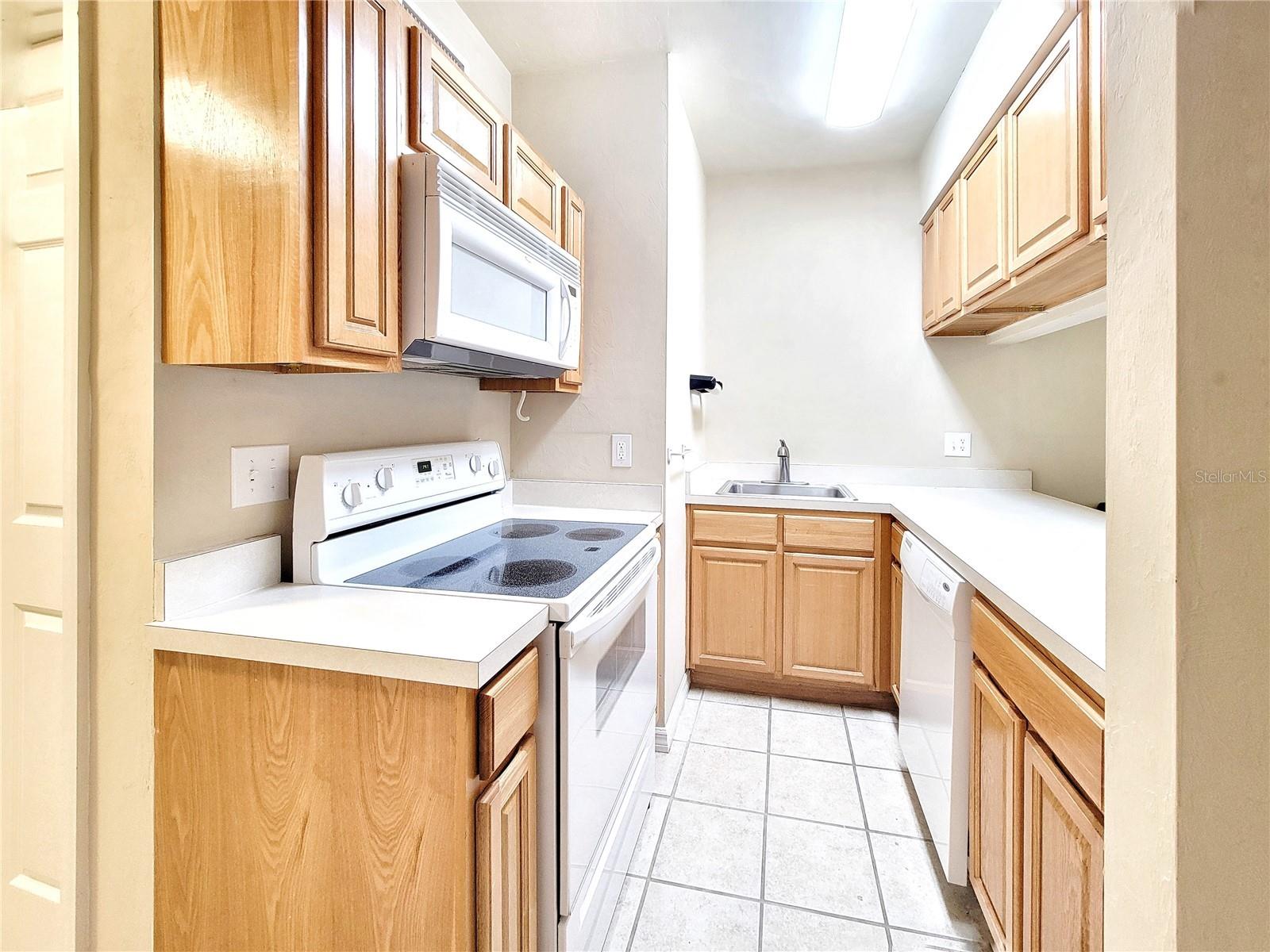 Image 11 of 22 For 1220 1st Avenue 304