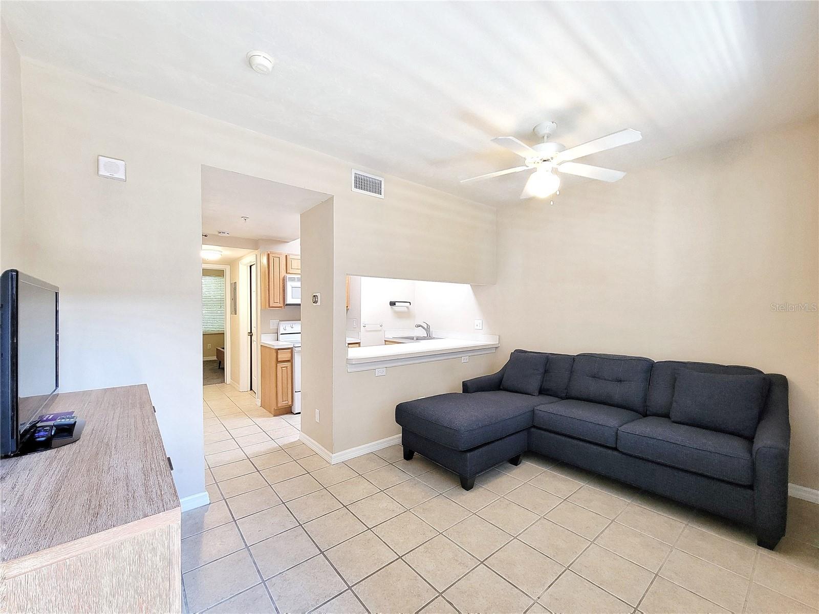 Image 4 of 22 For 1220 1st Avenue 304