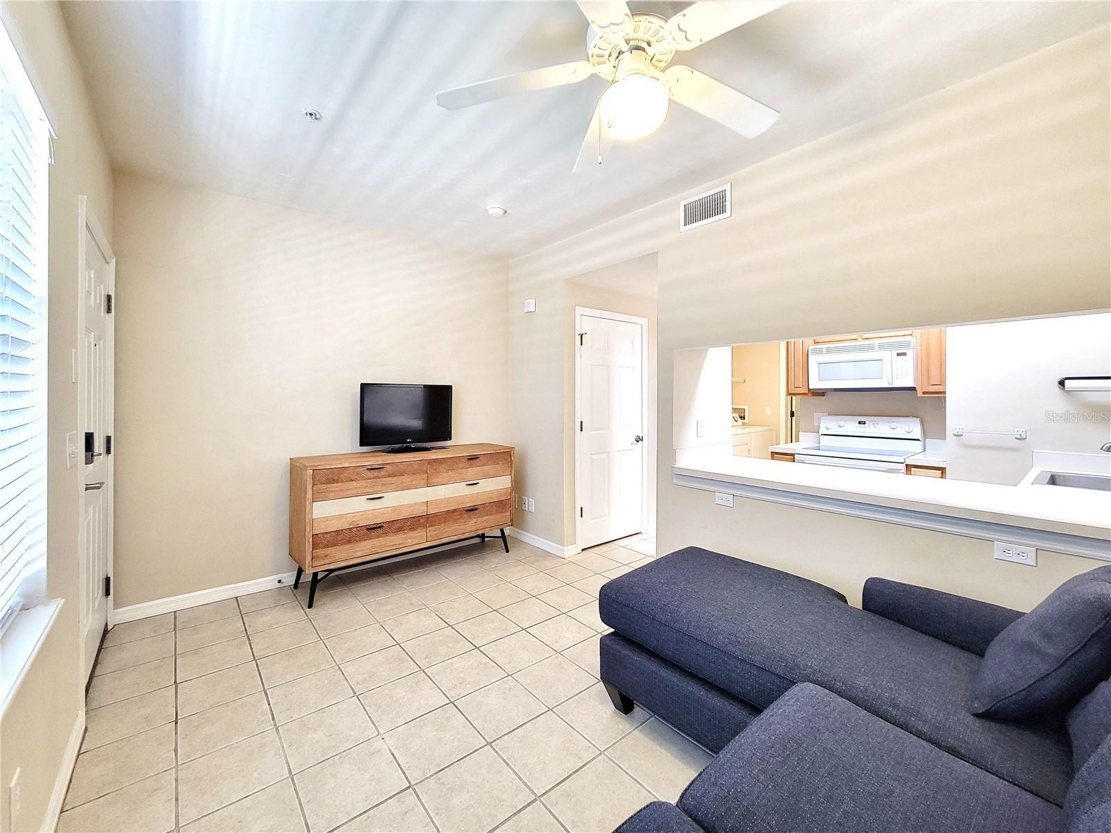 Image 6 of 22 For 1220 1st Avenue 304