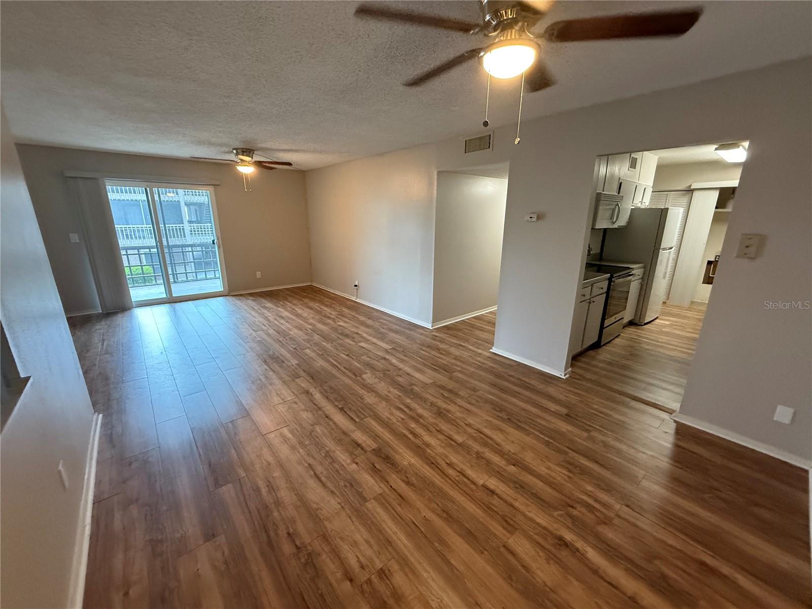 Image 4 of 12 For 6519 Newberry Road 1012