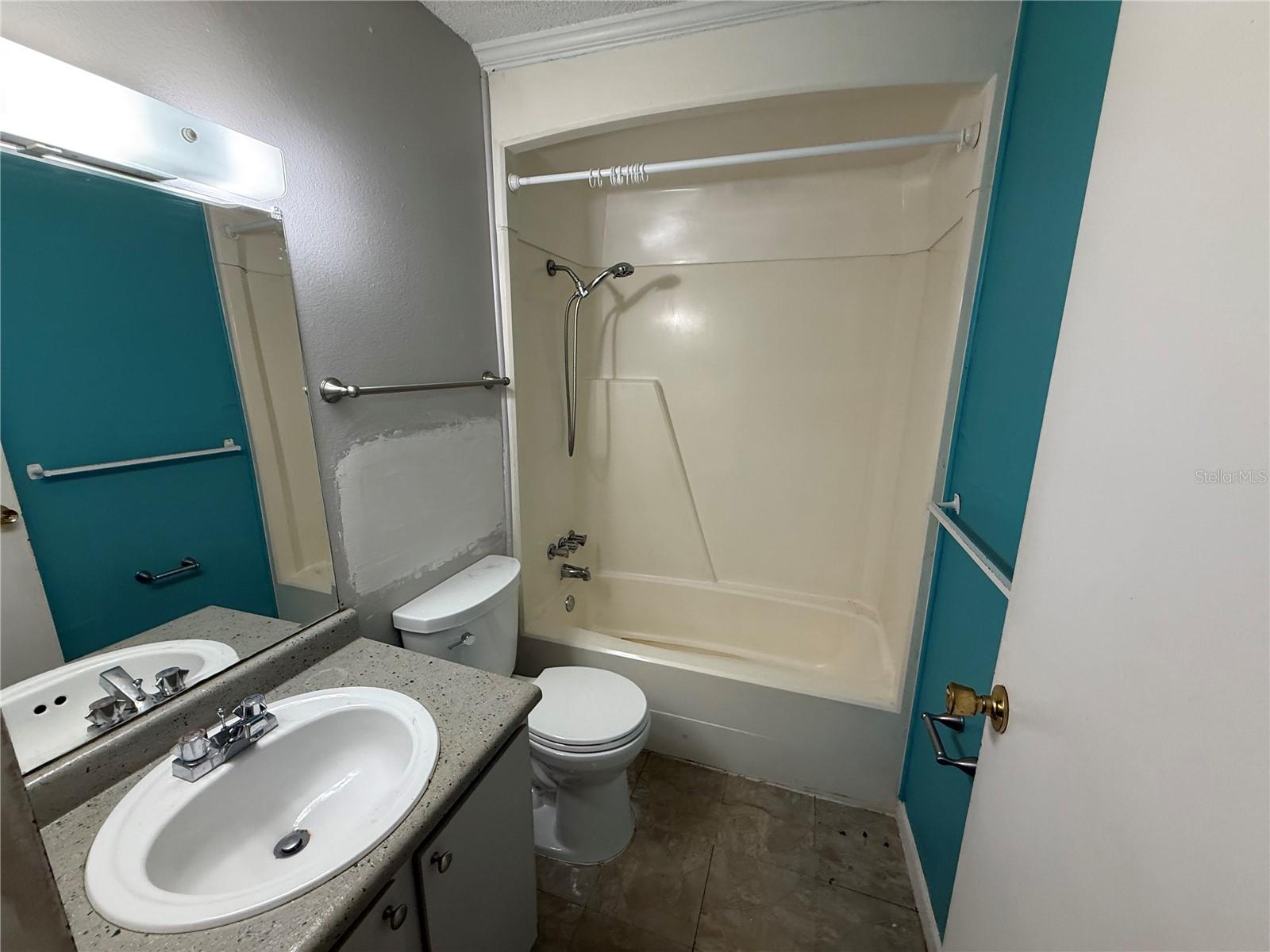 Image 8 of 12 For 6519 Newberry Road 1012