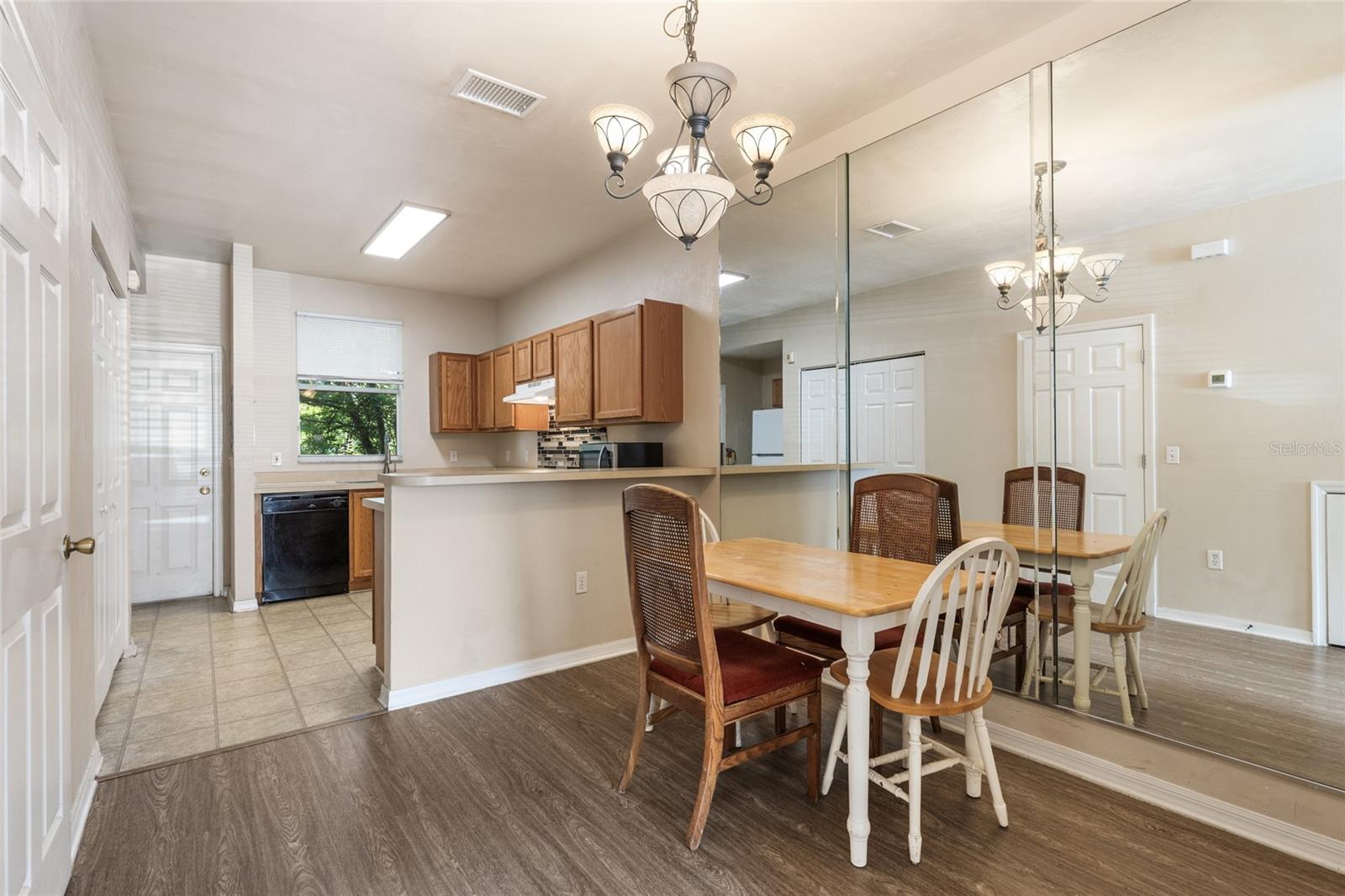 Image 7 of 18 For 3901 20th Avenue 806