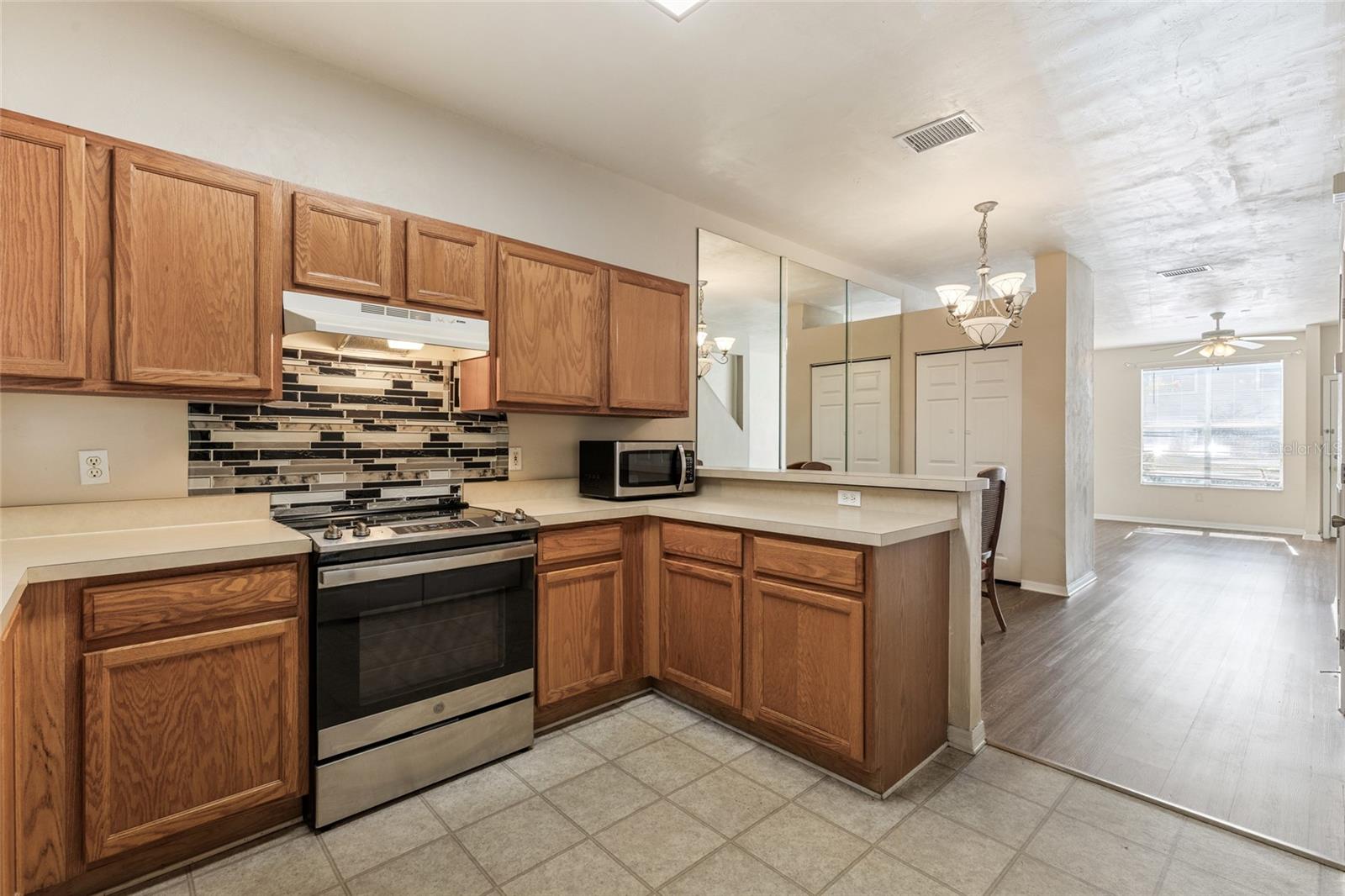 Image 9 of 18 For 3901 20th Avenue 806