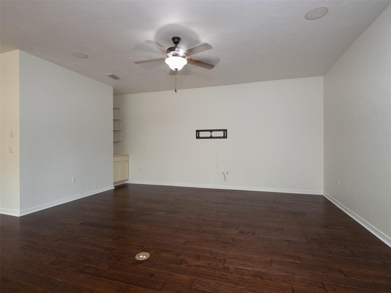 Image 14 of 37 For 1541 100th Drive
