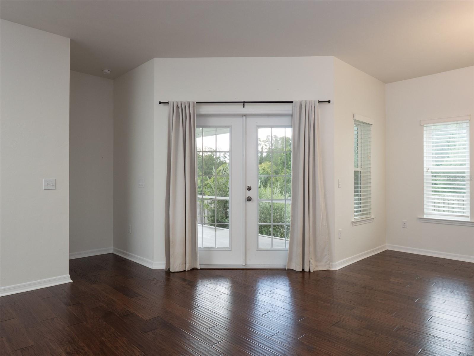 Image 15 of 37 For 1541 100th Drive