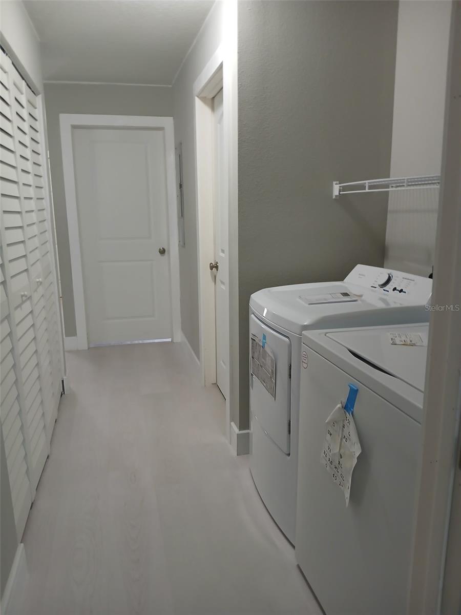 Image 8 of 24 For 6519 Newberry Road 404